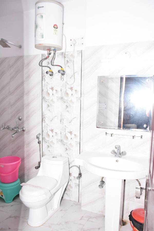 The Abodes House Hotel Greater Noida Eksteriør billede