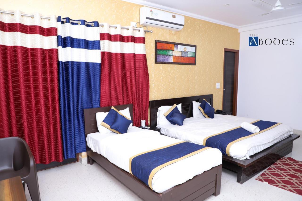 The Abodes House Hotel Greater Noida Eksteriør billede