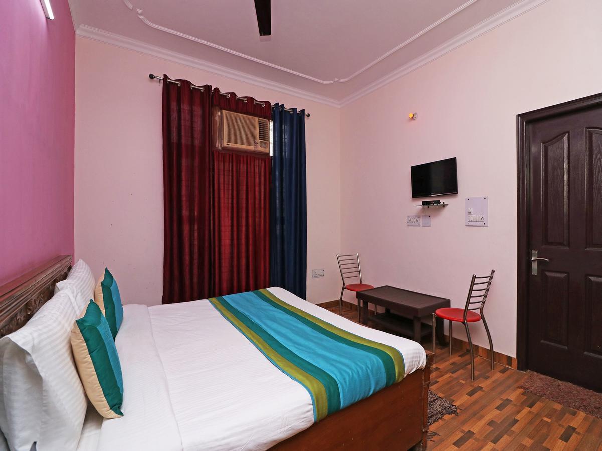 The Abodes House Hotel Greater Noida Eksteriør billede